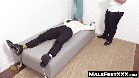 MaleFeetXXX.com - Lustful Dan Edward's reunion: worshiping and sucking his hunky budd
