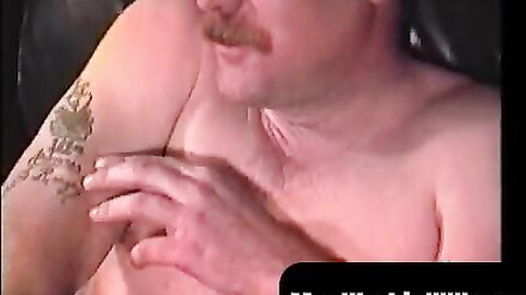 MenWorkinXXX.com - Tattooed butt muncher strokes his stiff pecker with joy