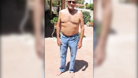 Amateur Daddy with Spanish Eyes