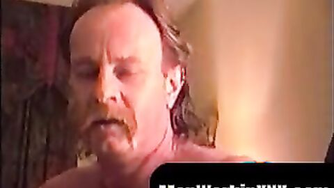 MenWorkinXXX.com - Nasty old man enjoys solo wanking in a cheap motel room