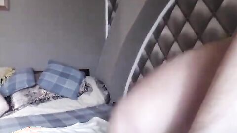 2 Naked Muscular Hunks on Webcam