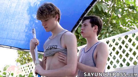 Nicholas Ryder plays with Dakota Lovell and Skylar Finchh tight asses