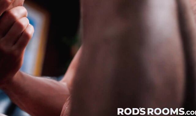 Hairy Derek Kage spreads for the big mancock of Devin Franco