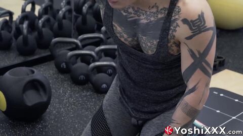 Yoshi Kawasaki works out while having a butt plug in his tight asshole