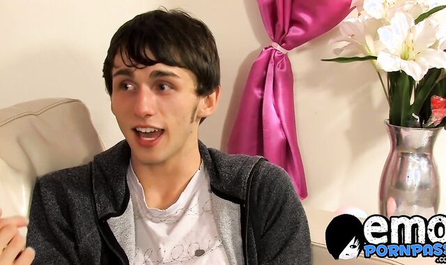 Emo twink Colby London fucking hard after big cock blowjob