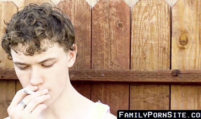 FamilyPornSite.com - Hillbilly's raw dick in delinquent stepson's ass
