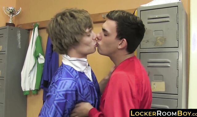 LockerRoomBoy.com - Oscar Hart raw drilled by Chase Anderson post-oil massage