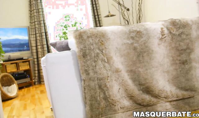 Take a look at how Carls big balls bounce as he solo wank himself