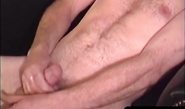 MenWorkinXXX.com - Horny construction worker strokes his giant prick