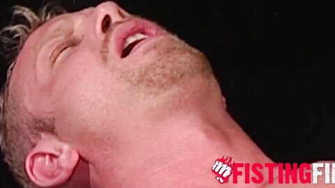 Buff man Randal O'Reilly was double dildo by his partner Spencer Reed