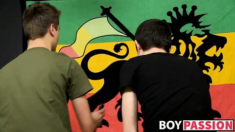 Two young friends fucking intensly after oral session