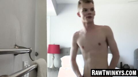 RawTwinkys.com - Payton Connor ass drills Justin Underwood in the