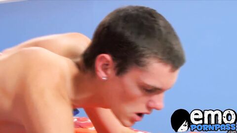 Young Preston Andrews blown before drilling gay ass