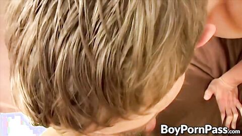 Muscular stud enjoys plowing twink that loves the feeling