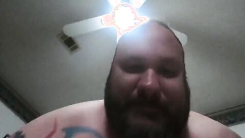 Fat Daddy Bear Takes it Like a Pro