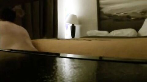 Top Breeds Bottom Bareback in Hotel