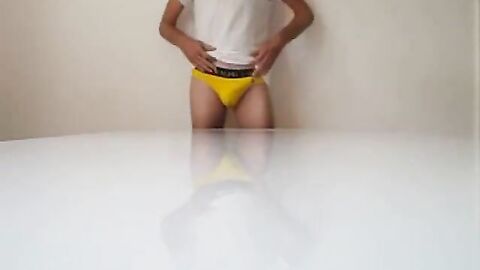 Big-Cock Twink Jerks on Webcam