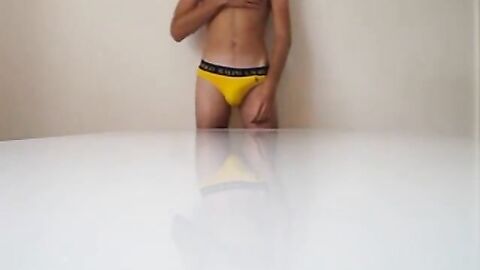 Big-Cock Twink Jerks on Webcam