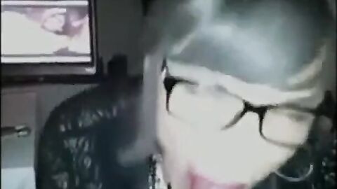 Crossdressing Secretary Gives Amateur Blowjob on Webcam