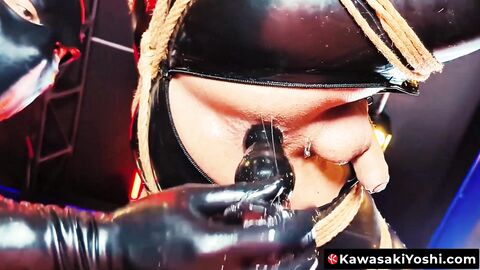 KawasakiYoshi.com - Japanese gay Yoshi Kawasaki shows his anal rosebud while being fi