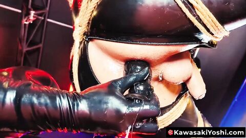 KawasakiYoshi.com - Japanese gay Yoshi Kawasaki shows his anal rosebud while being fi