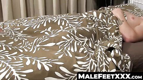 MaleFeetXXX.com - Sleeping stud's feet worshiped by mature freak