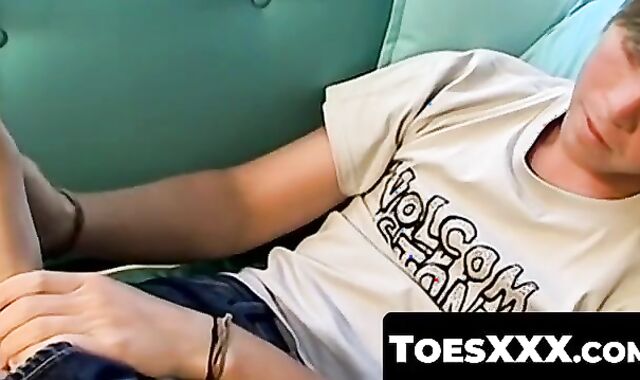 ToesXXX.com - Blond twink Colby Bonds' intense cock stroke and cum load