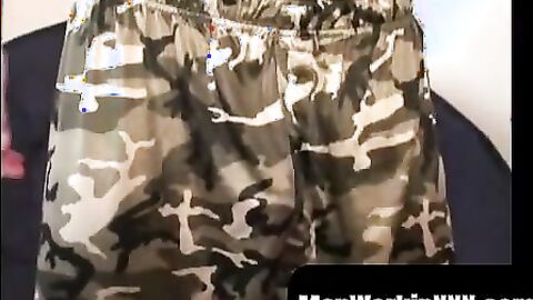 MenWorkinXXX.com - Shaggy gay deviant tugging and twisting his oily cock solo