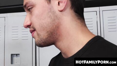 HotFamilyPorn.com - Black muscle stepdad Aaron Trainer bonds with stepson Matt Heron