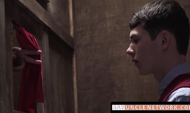 SayUncleNetwork.com - Forbidden church barebacking as daddy priest seduces twink
