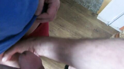 Bären-Handjob für den Jungen