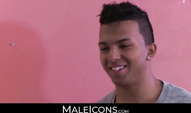 MaleIcons.com - Devon's naive behavior getting a good hard fucking from Derek