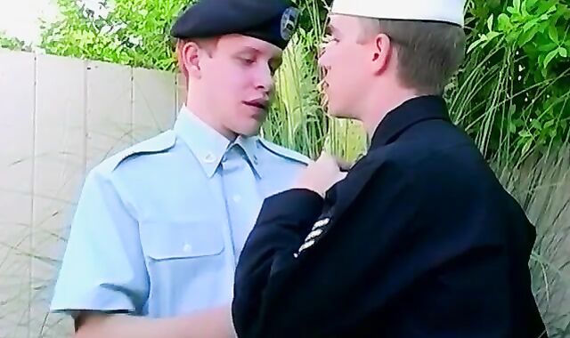 Military twink jizzed on after ass pounding outdoor session