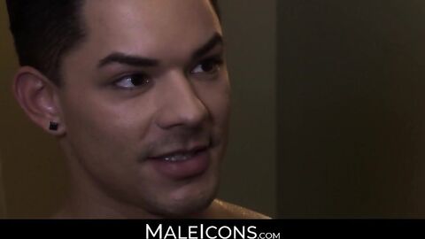 MaleIcons.com - Hugh Hunter's athlete's quest to conquer the perfect tight ass