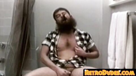 RetroDudes.com - Retro hairy stud enjoys passionate jerk off before cumming solo