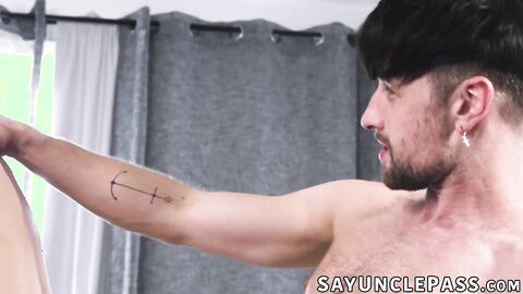 Benjamin Blue gives his mouth and ass to Drew Dixon for fucking