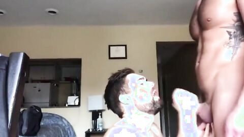 Muscle Hunks' Feeding Time: Blow and Hand Job