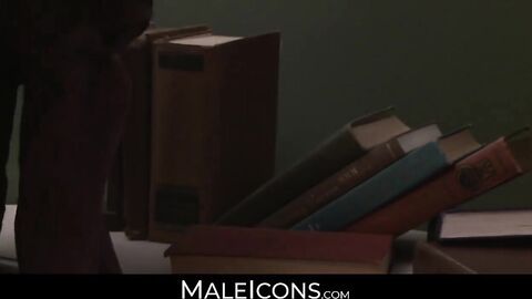 MaleIcons.com - Andrew's aggressive ass slamming leading to an explosive orgasm