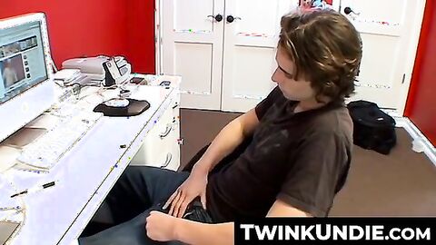 TwinkUndie.com - Good-looking butt bandit's solo masturbation in tight undies
