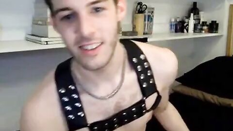 Amateur Twink Wanks on Webcam