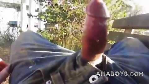 Str8 Big Cock Guy Stroking Outdoors on a Park Bench