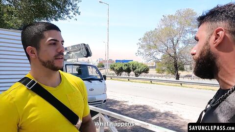 Rodrigo El Santo and Fer Froma bang each other while waiting