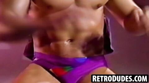 RetroDudes.com - Stunning Vinnie Marino milks his cum with relentless wanking action