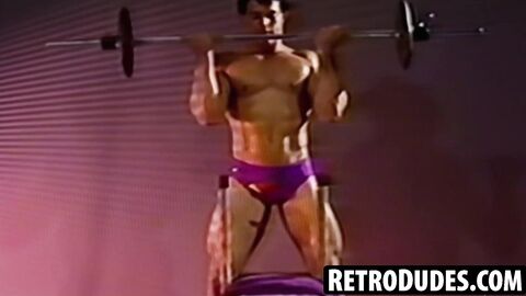 RetroDudes.com - Stunning Vinnie Marino milks his cum with relentless wanking action