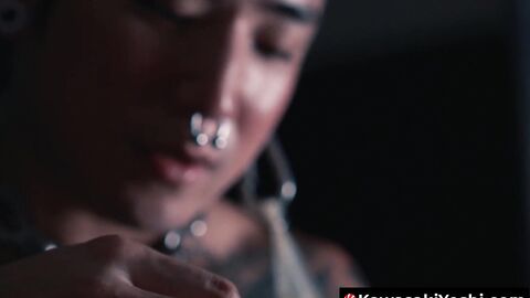 KawasakiYoshi.com - Yoshi Kawasaki drinks and douses himself with piss in extreme pla