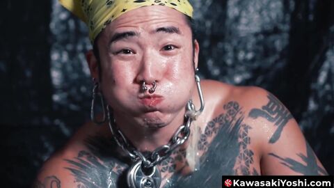 KawasakiYoshi.com - Yoshi Kawasaki drinks and douses himself with piss in extreme pla