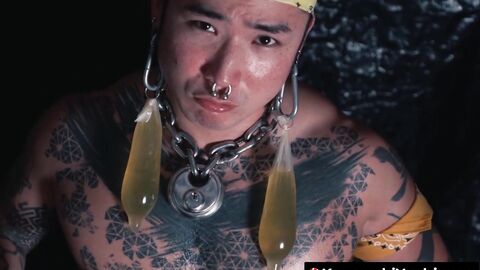 KawasakiYoshi.com - Yoshi Kawasaki drinks and douses himself with piss in extreme pla