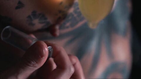 KawasakiYoshi.com - Yoshi Kawasaki drinks and douses himself with piss in extreme pla