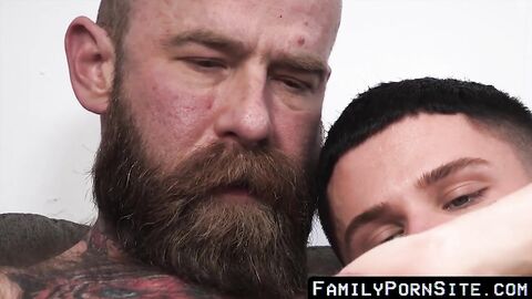 FamilyPornSite.com - Huge bodybuilder stepdad with tattoos dominates slim stepson's a