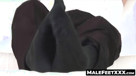 MaleFeetXXX.com - Jock Javier massages and shows off his gorgeous feet with pride